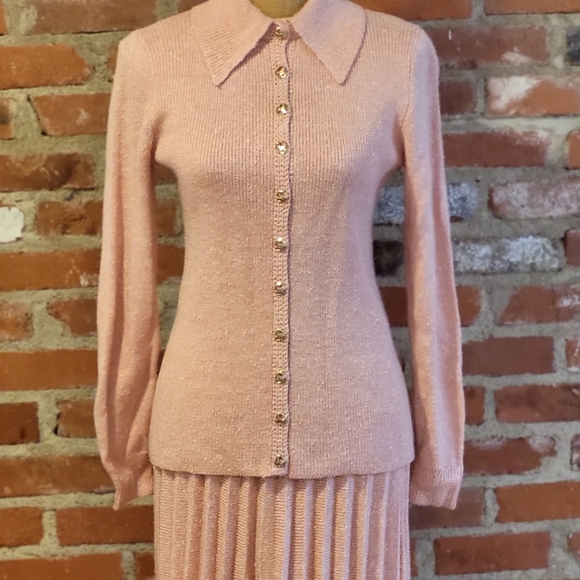 St. John for Lillie Rubin Dresses & Skirts - St John Knits for Lillie Rubin Vintage 70s peachy pink knit suit size 6